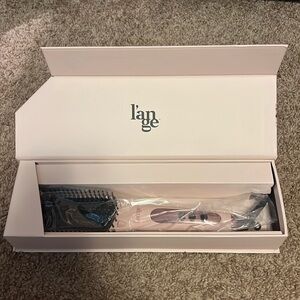 Lange ceramic straightening brush